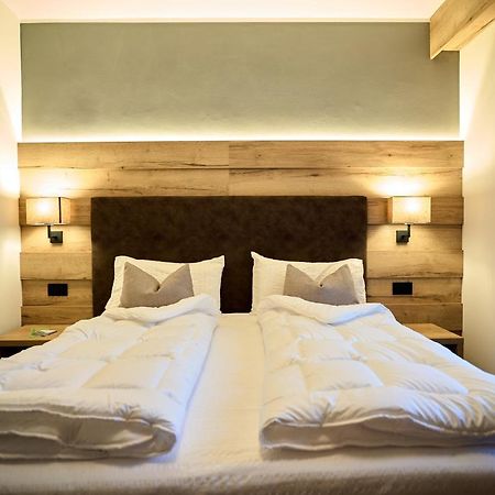 Hotel Rio カデルツォーネ エクステリア 写真