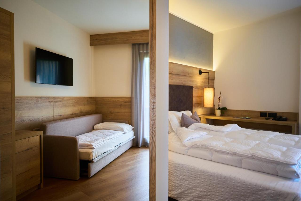 Hotel Rio カデルツォーネ エクステリア 写真